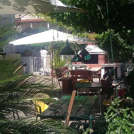 بيت ضيافة Liva - 60m From The Sea 2*