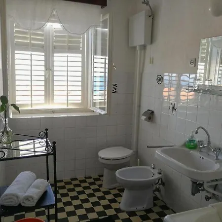 Liva - 60m From The Sea 2* Sutivan