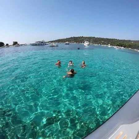 Liva - 60m From The Sea Pensjonat