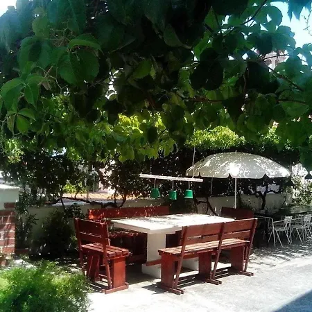 Liva - 60m From The Sea Pensjonat 2*